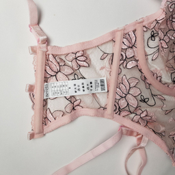 لباس خواب زنانه برتا مدل توری فنردار کد 2600EMP رنگ صورتی چرک