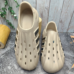 صندل مردانه زیتون مدل سامبا کد 136711 نصر رنگ کرم