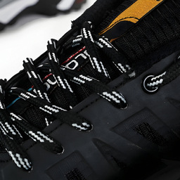 کفش ورزشی مردانه طرح سالامون رنگ مشکی