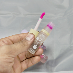 برق لب مایع یوشاس کد 01