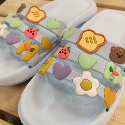 دمپایی دخترانه زیتون مدل کیوتی رنگ آبی روشن