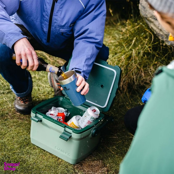 یخدان استنلی مدل Outdoor Cooler گنجایش 6.6 لیتر