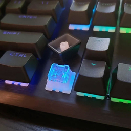 کیبورد مخصوص بازی کورسیر مدل K60 RGB Pro Low Profile Mechanical