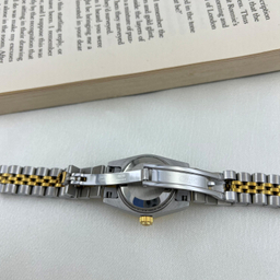 ساعت مچی عقربه ای زنانه مدل دیت جاست کد W4015