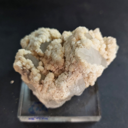 سنگ راف کوارتز کد Q717