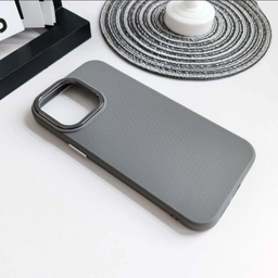 قاب موبایل طرح مشبک مناسب اپل iPhone 16 Pro Max