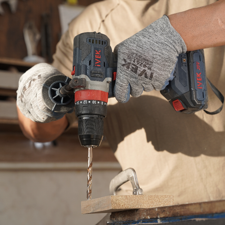 دریل شارژی چکشی براشلس 20 ولت ایوک کد K-7220v