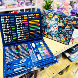 بسته لوازم تحریر مدل فضانورد کد 80 مجموعه 86 عددی