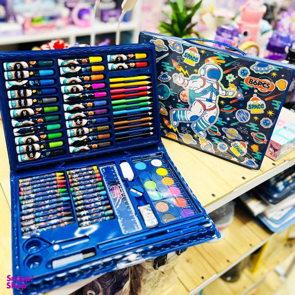 بسته لوازم تحریر مدل فضانورد کد 80 مجموعه 86 عددی