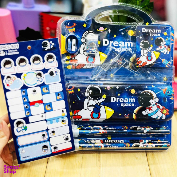 بسته لوازم تحریر مدل فضانورد کد 14 مجموعه 12 عددی