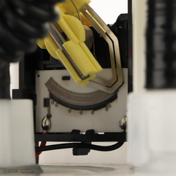 پمپ بنزین مادپارت کد 330607020016 مناسب پژو 206 / پژو 207 / رانا