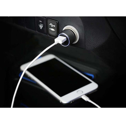 شارژر فندکی آکی مدل CC-S8