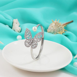 دستبند النگویی زنانه وای اس ایکس مدل پروانه و مروارید کد AAD-95