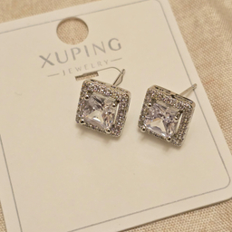 گوشواره زنانه ژوپینگ با کریستال سواروسکی کد swar56