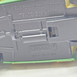 ماکت ماشین کینزمارت مدل فلزی فورد وودی واگن 1949 ساحلی FORD WOODY WAGON به همراه جاسوییچی