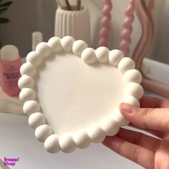 استند جواهرات مدل قلب