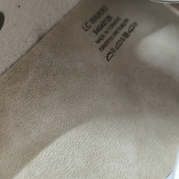 صندل زنانه ال سی وایکیکی مدل فول طبی استپ دار رنگ کرم