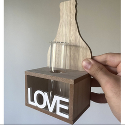 گلدان شیشه ای پایه چوبی مدل Love
