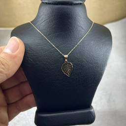 گردنبند طلا 18 عیار زنانه مدل برگ ظریف کد 59896