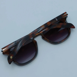 عینک آفتابی دیوید بکهام مدل هاوانا کد DB7053