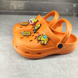 صندل بچگانه زیتون طرح کراکس مدل تراکتور رنگ نارنجی