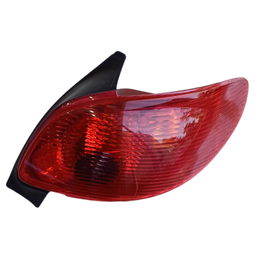 چراغ عقب راست نوین پارت مدل 2910 مناسب پژو 206 هاچبک