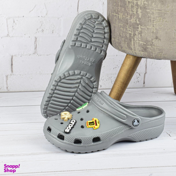 صندل مردانه زیتون مدل کراکس دار رنگ طوسی