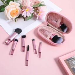 ست براش آرایشی کد 01 بسته 10 عددی به همراه کیف