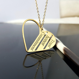 گردنبند زنانه گيلواره زراوشان مدل قلب دوستی کد A26 رنگ طلایی