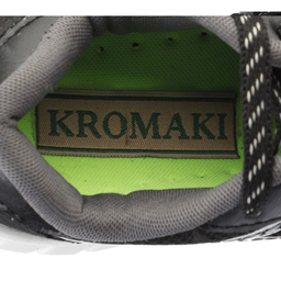 کفش راحتی پسرانه کروماکی مدل kmb2281 رنگ مشکی