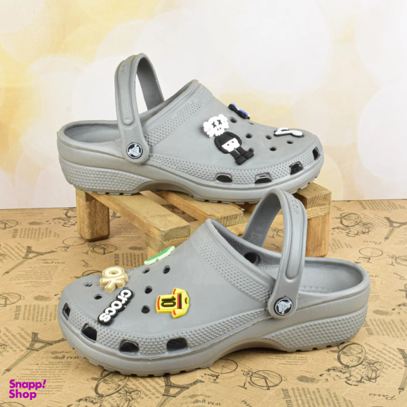 صندل مردانه زیتون مدل کراکس دار رنگ طوسی