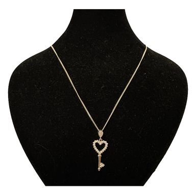 گردنبند نقره زنانه گیرا مدل کلید کد G1039