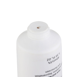 کرم ضد آفتاب بدون رنگ ژیناژن مدل Anti Spot SPF 50 مناسب انواع پوست حجم 40 میلی لیتر